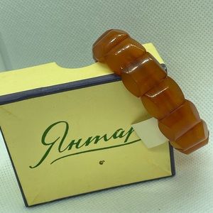 Vintage Baltic amber stretchy bracelet 1950s
